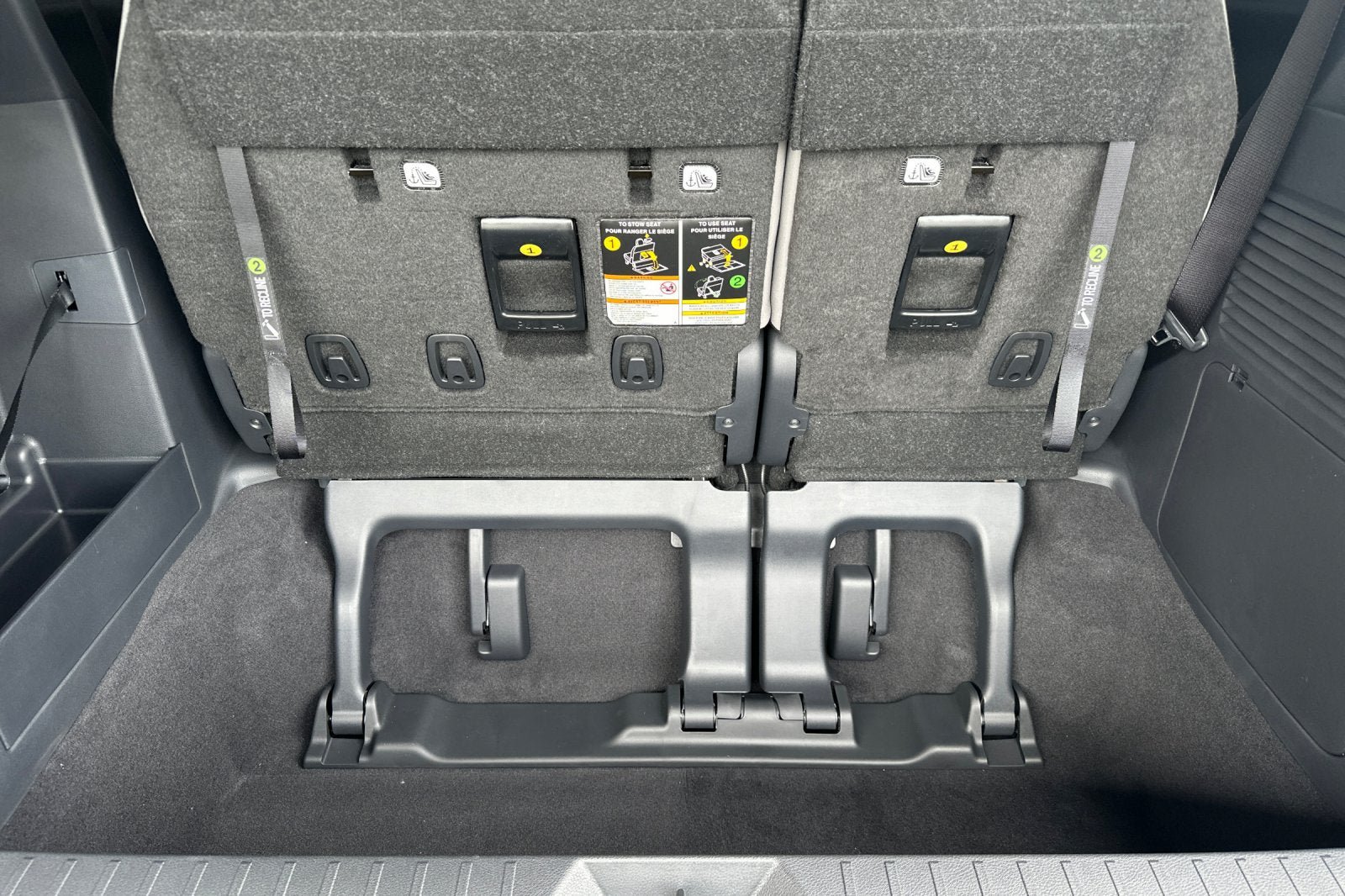 New 2026 Toyota Sienna LE FWD image 17