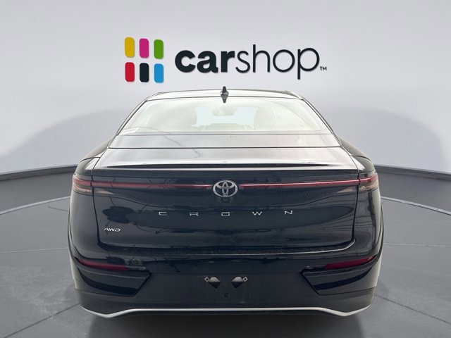 Used 2023 Toyota Crown AWD/4WD image 4