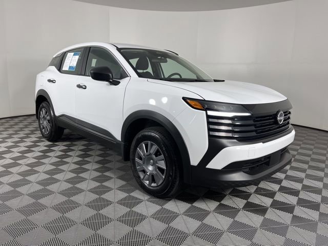 Used 2026 Nissan Kicks S FWD image 2