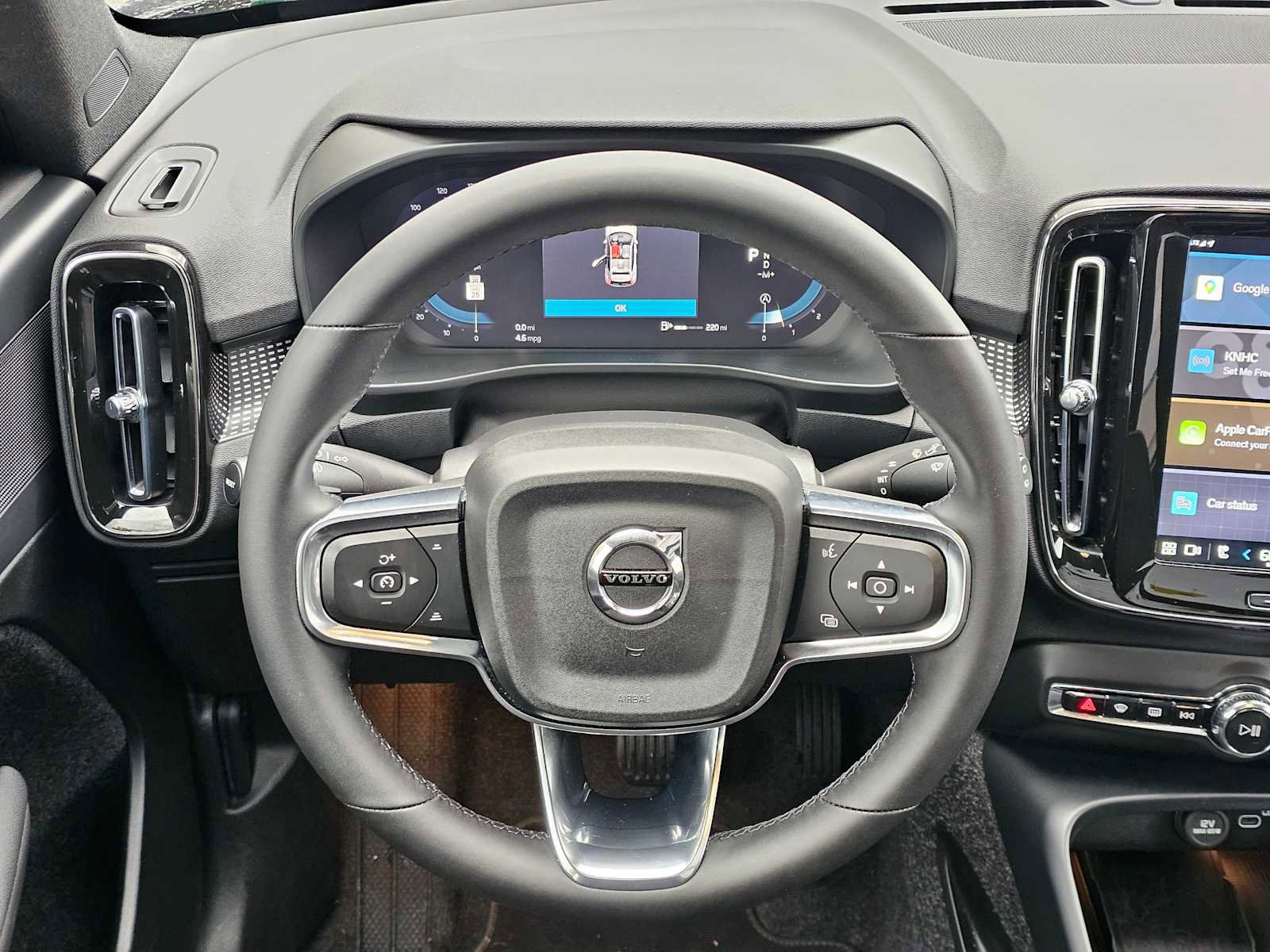 Certified 2025 Volvo XC40 B5 Plus image 18