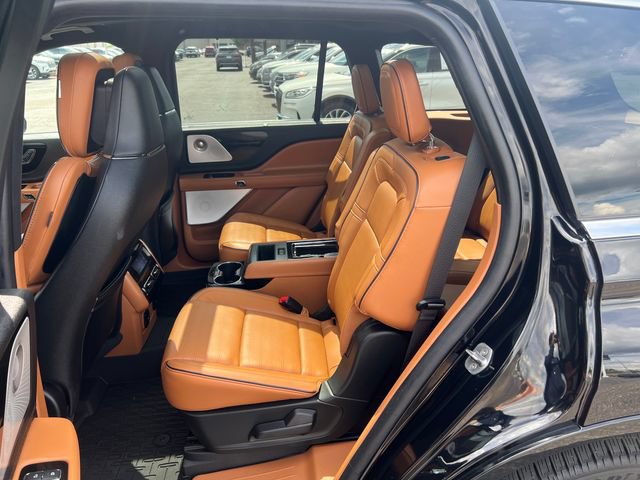 Used 2024 Lincoln Aviator Black Label w/ Dynamic Handling Package AWD/4WD image 27