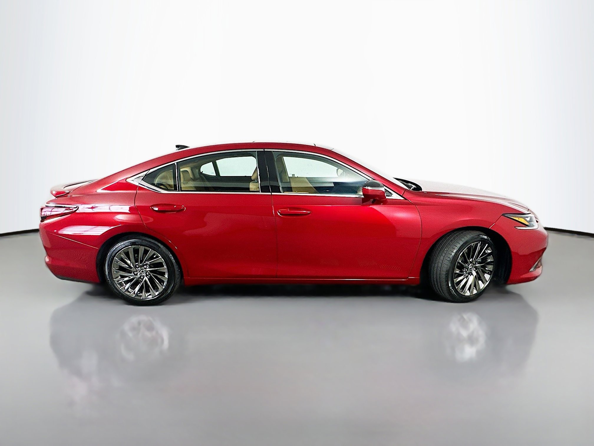Certified 2024 Lexus ES 350 Ultra Luxury w/ Accessory Package (Z2) FWD image 8