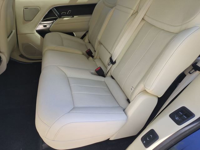 Used 2023 Land Rover Range Rover Long Wheelbase SE AWD/4WD image 15