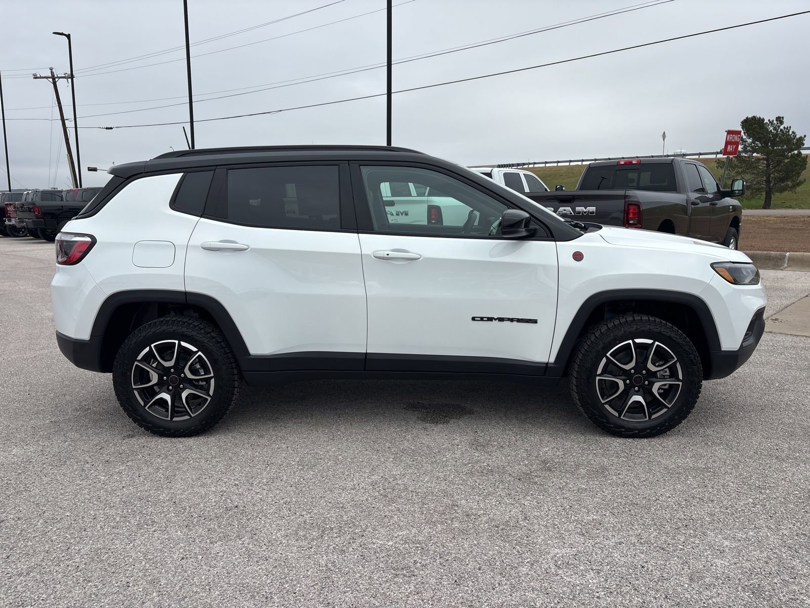New 2026 Jeep Compass Trailhawk image 7