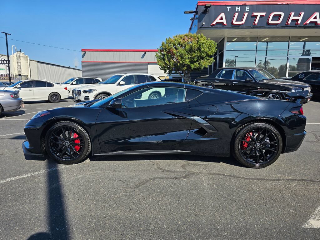 Used 2026 Chevrolet Corvette Stingray Coupe w/ 1LT RWD image 2