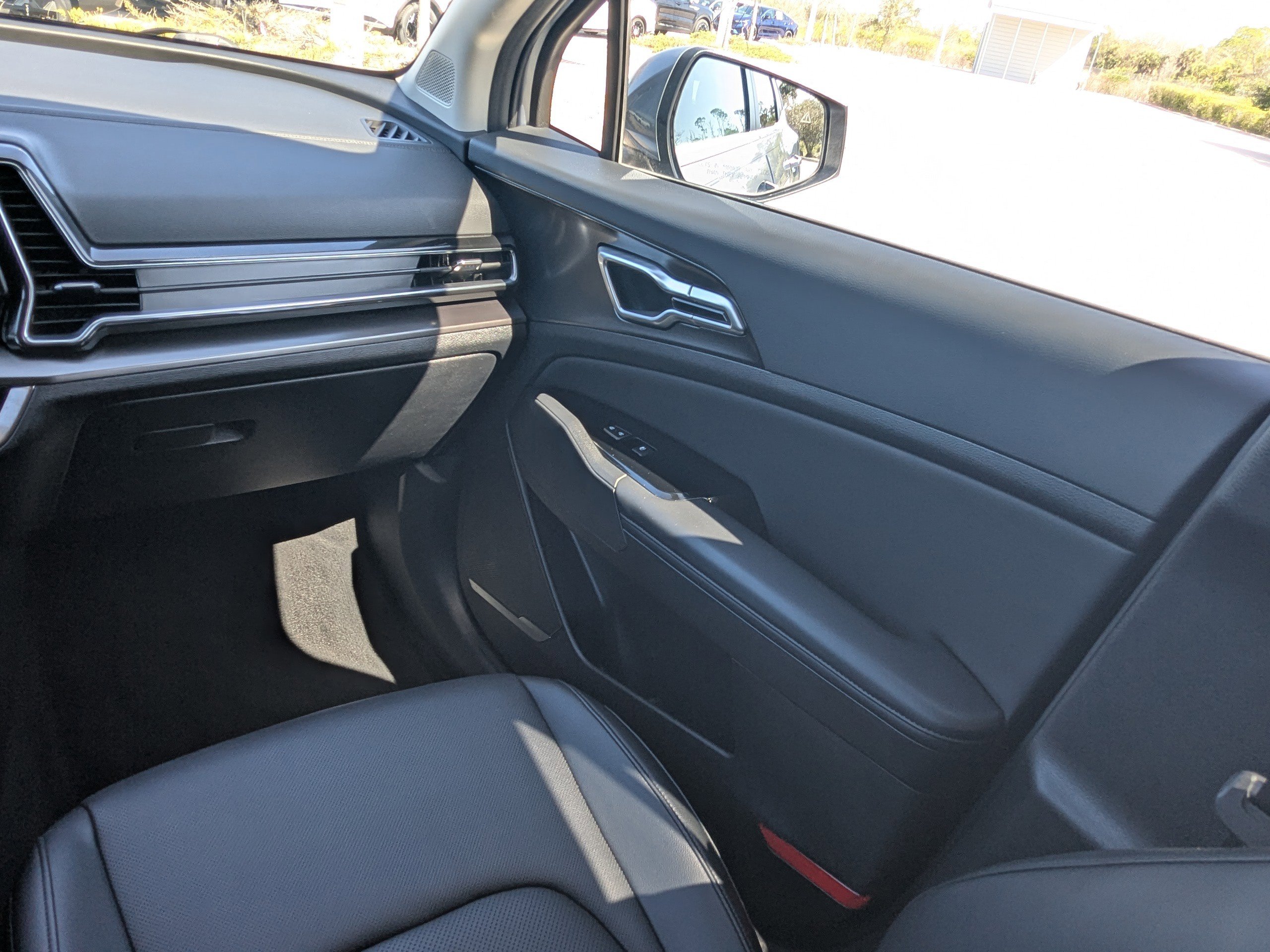 Certified 2024 Kia Sportage EX image 22