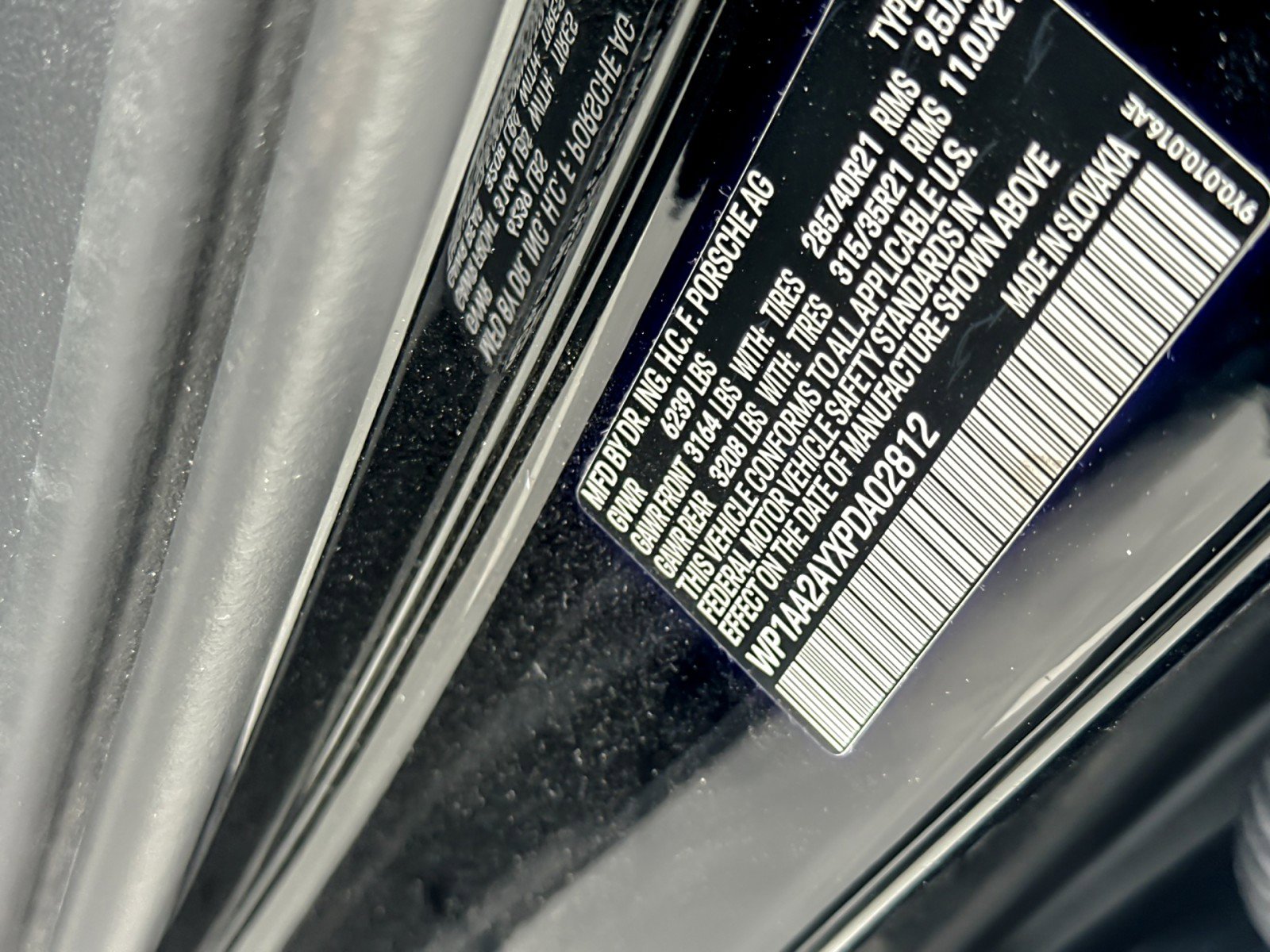 Used 2023 Porsche Cayenne Platinum Edition image 28