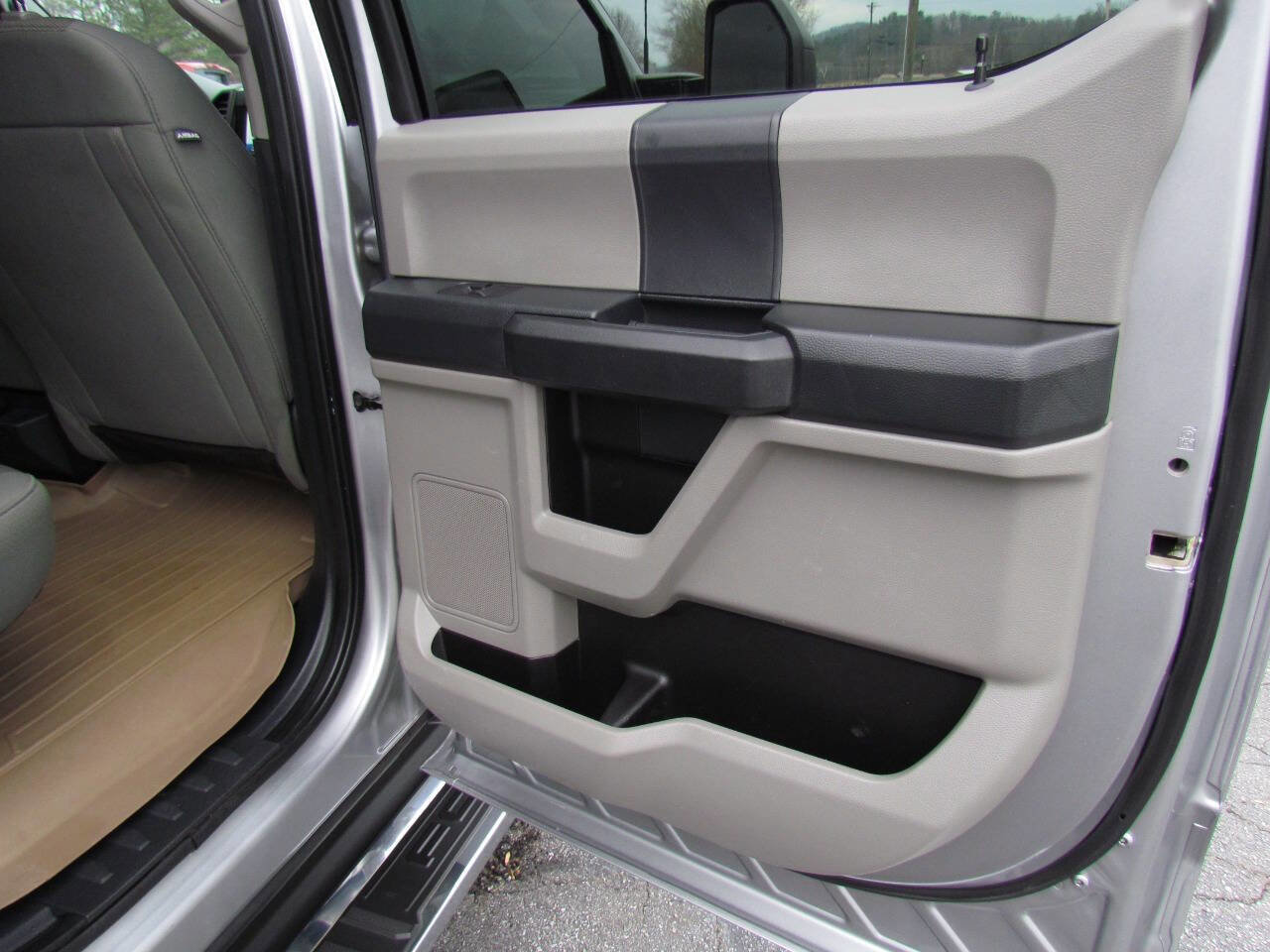 Used 2022 Ford F250 XL w/ STX Appearance Package image 14