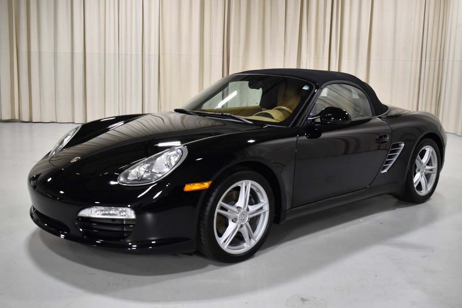 Used 2010 Porsche Boxster RWD image 9