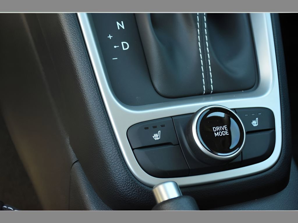 Used 2026 Hyundai Venue SEL image 23