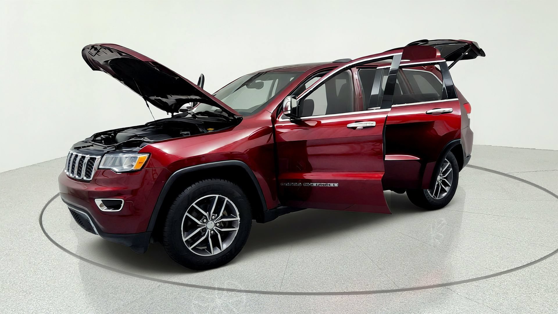 Used 2018 Jeep Grand Cherokee Limited AWD/4WD image 9