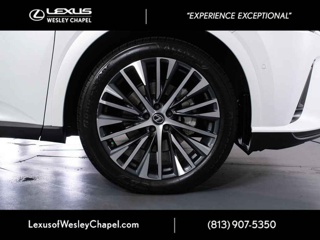 Used 2025 Lexus RX 350 Premium Plus w/ Convenience Package FWD image 3
