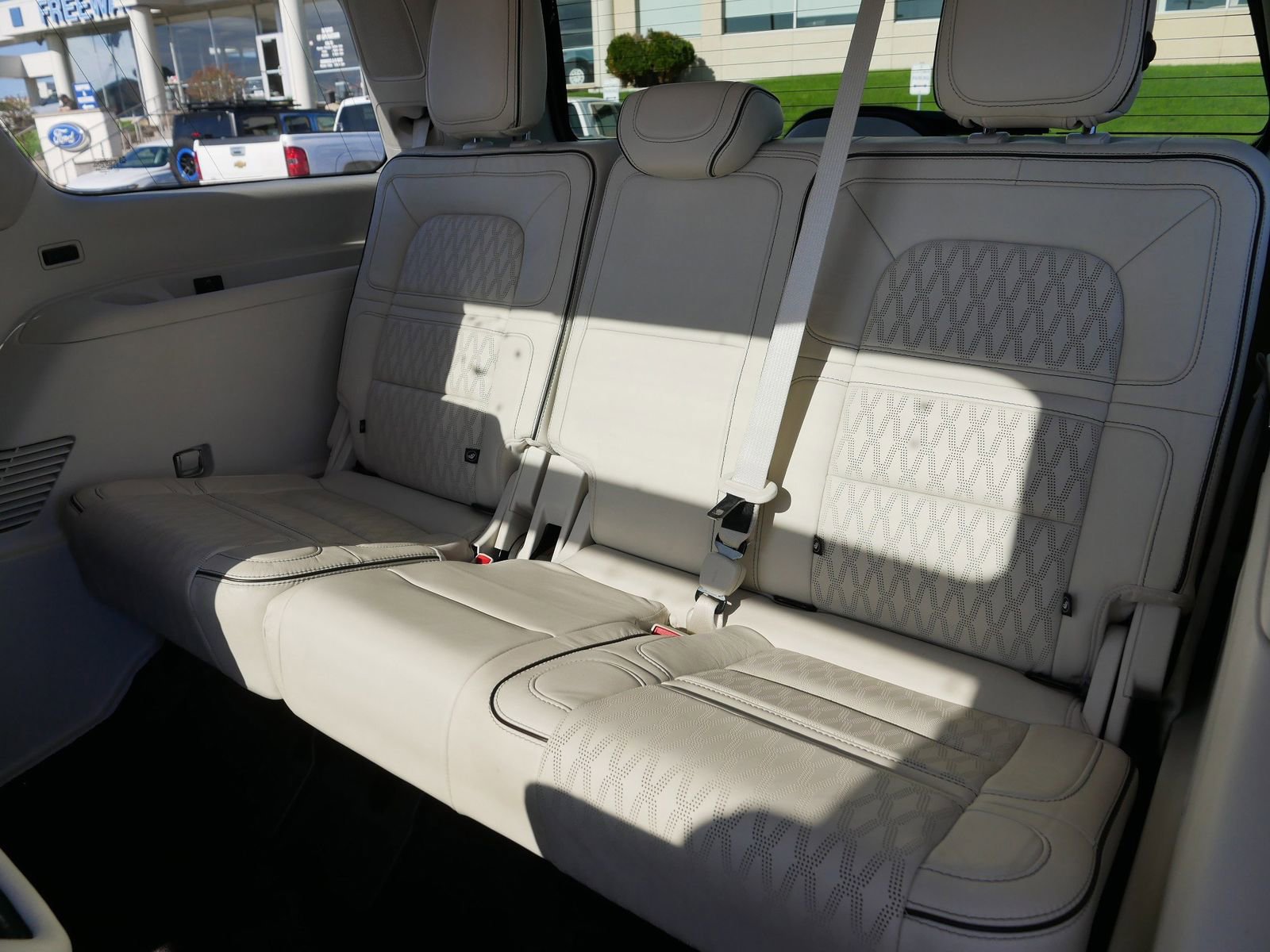 Used 2020 Lincoln Navigator Black Label w/ Cargo Convenience Package AWD/4WD image 20