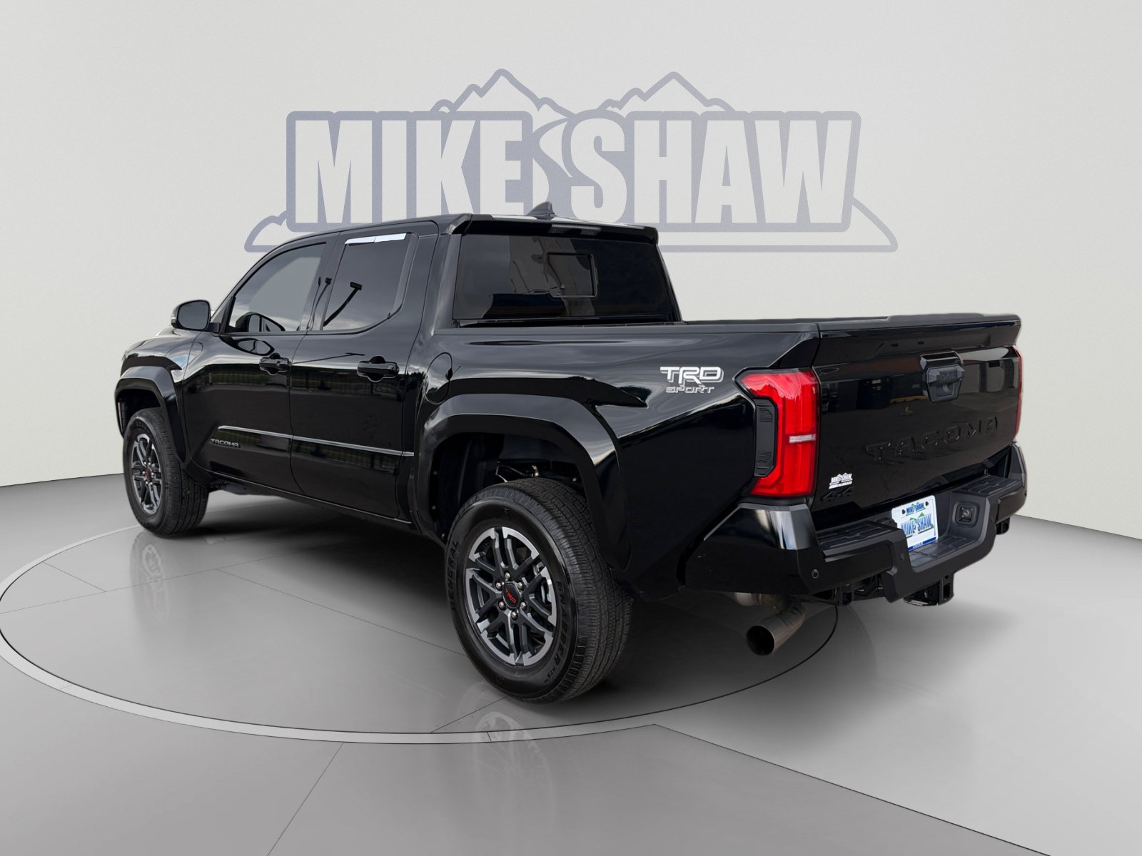 Used 2025 Toyota Tacoma TRD Sport w/ TRD Sport Upgrade Package AWD/4WD image 3
