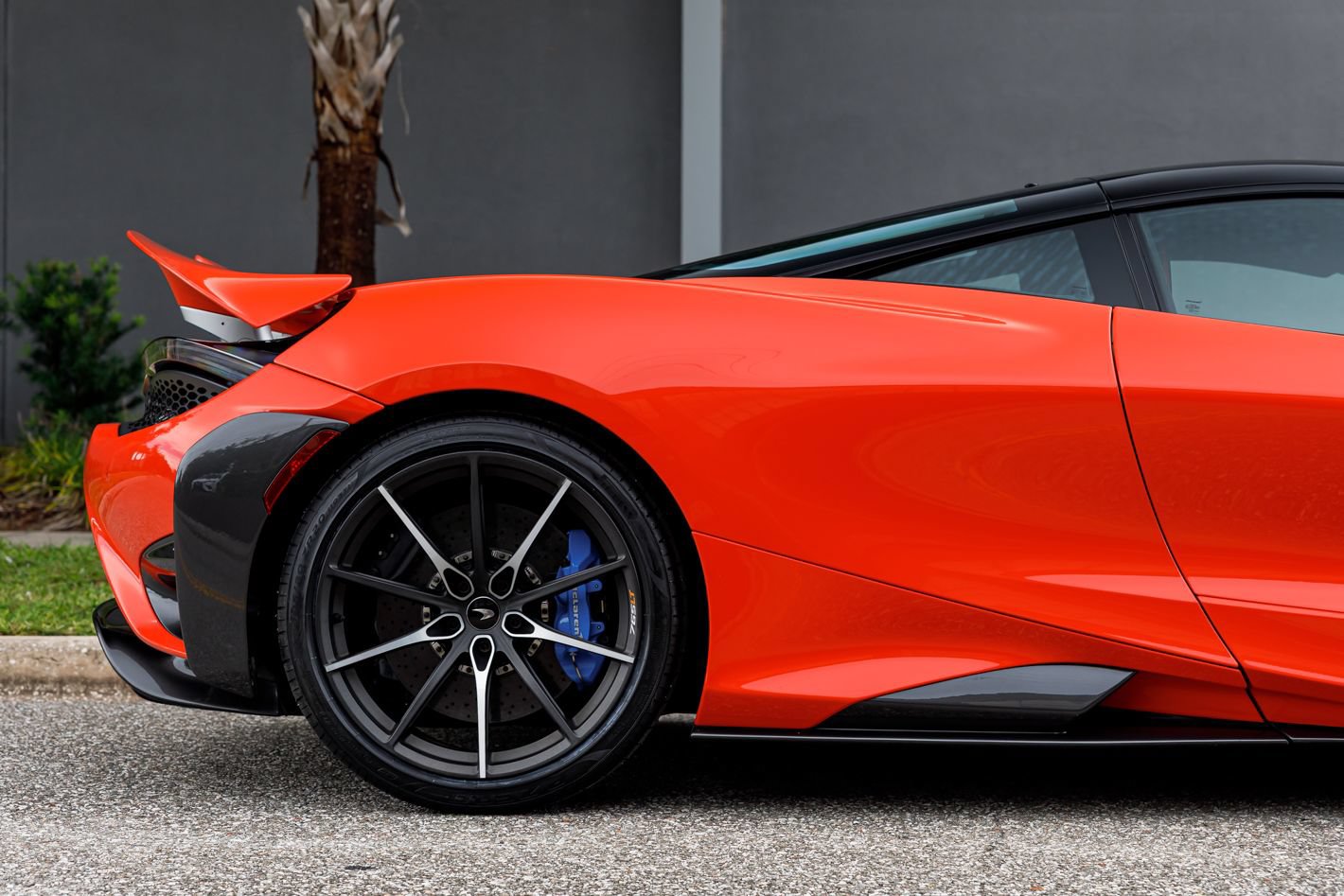Used 2021 McLaren 765LT RWD image 16
