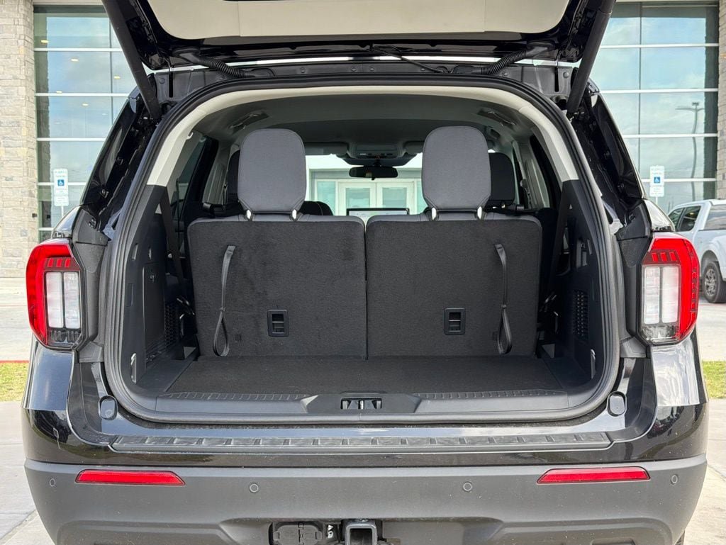 New 2026 Ford Explorer Active RWD image 63