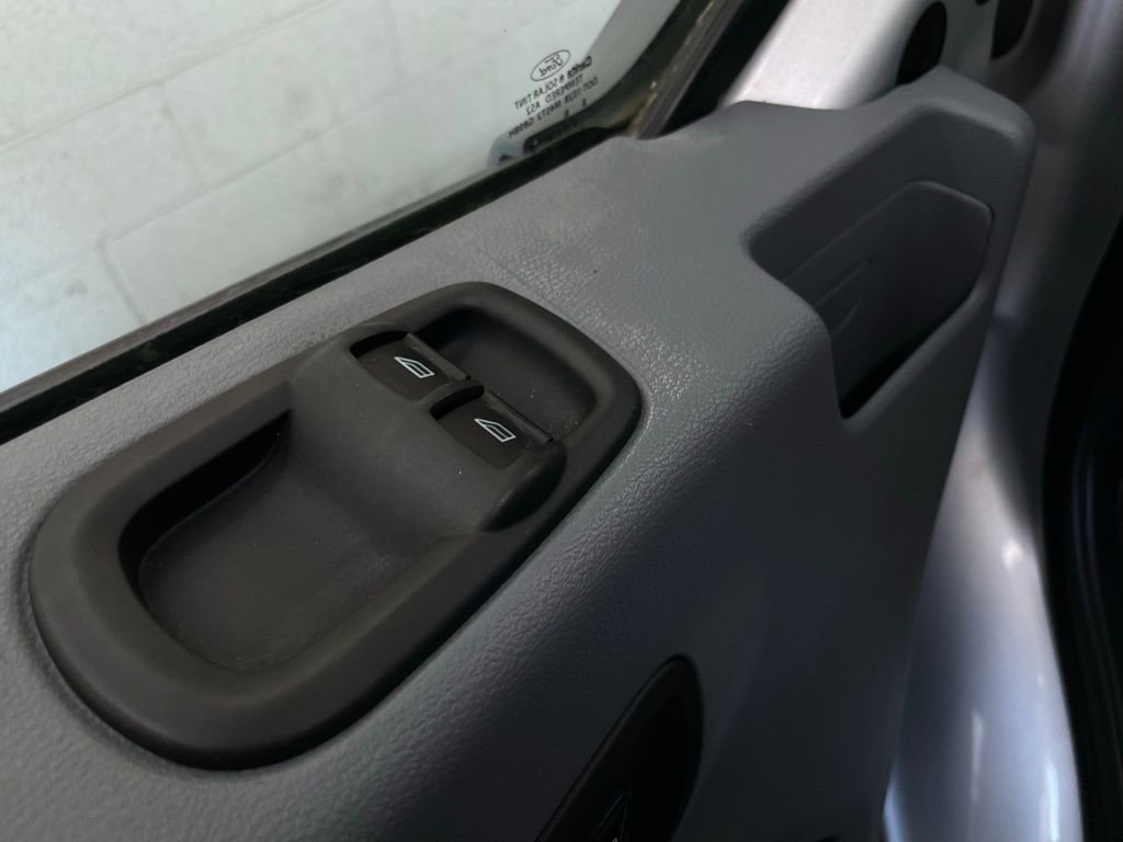 Used 2018 Ford Transit 150 XLT image 32