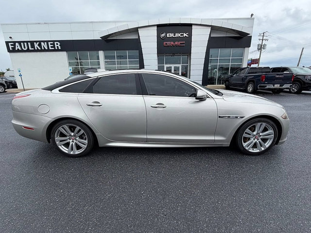 Used 2016 Jaguar XJ R-Sport AWD/4WD image 2