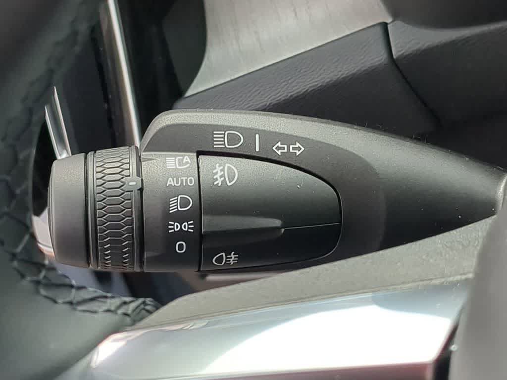 New 2026 Volvo XC40 B5 Plus w/ Climate Package AWD/4WD image 25