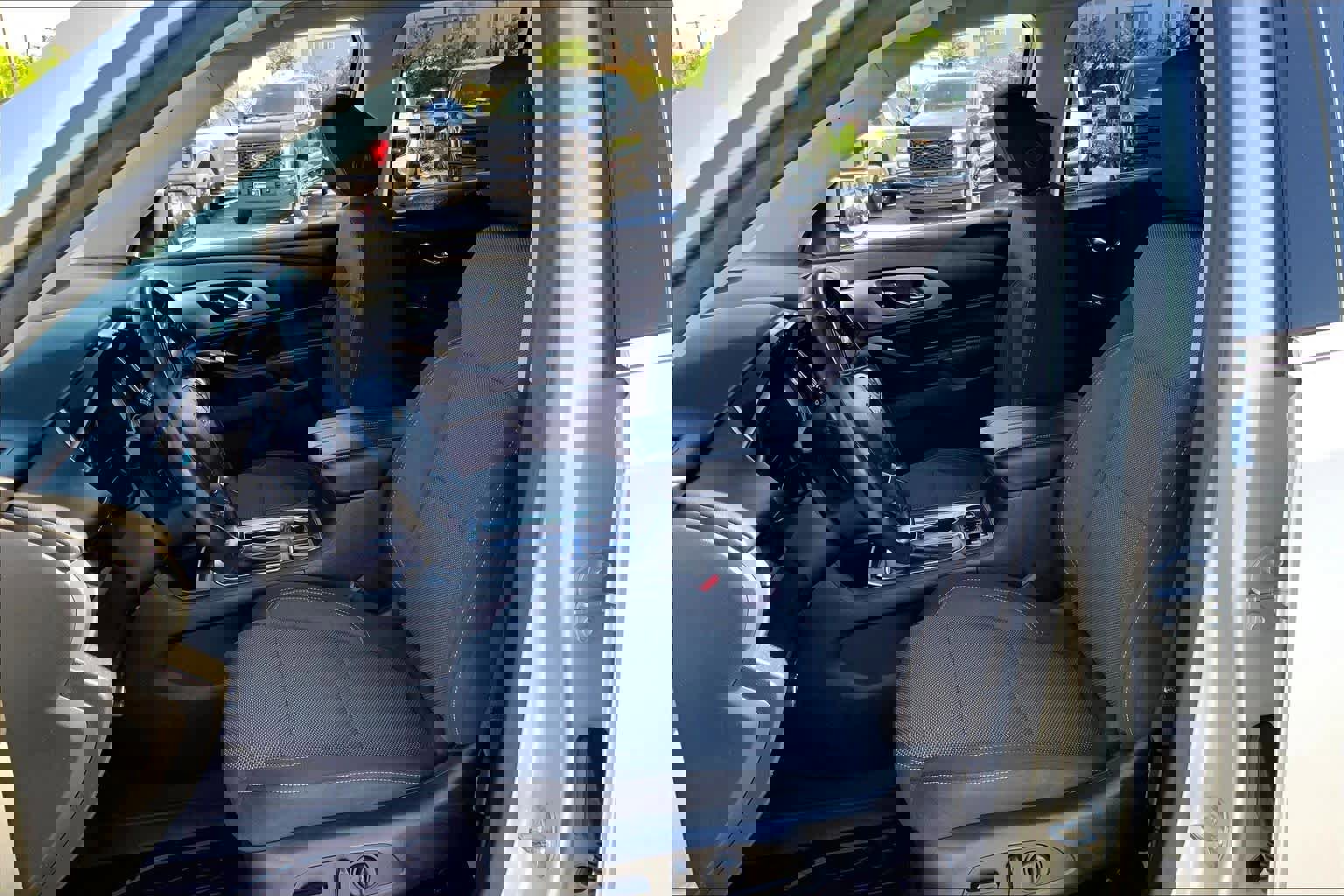 Used 2019 Chevrolet Traverse LT image 8