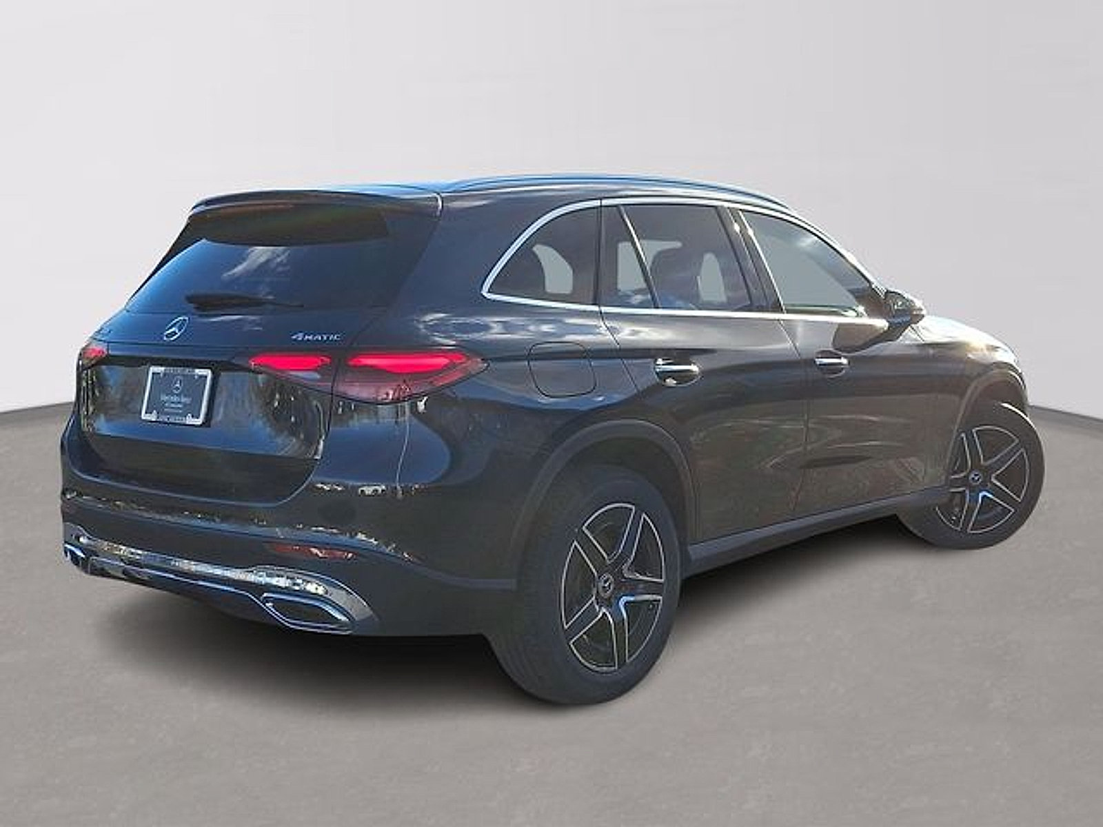 Certified 2026 Mercedes-Benz GLC 300 4MATIC image 4