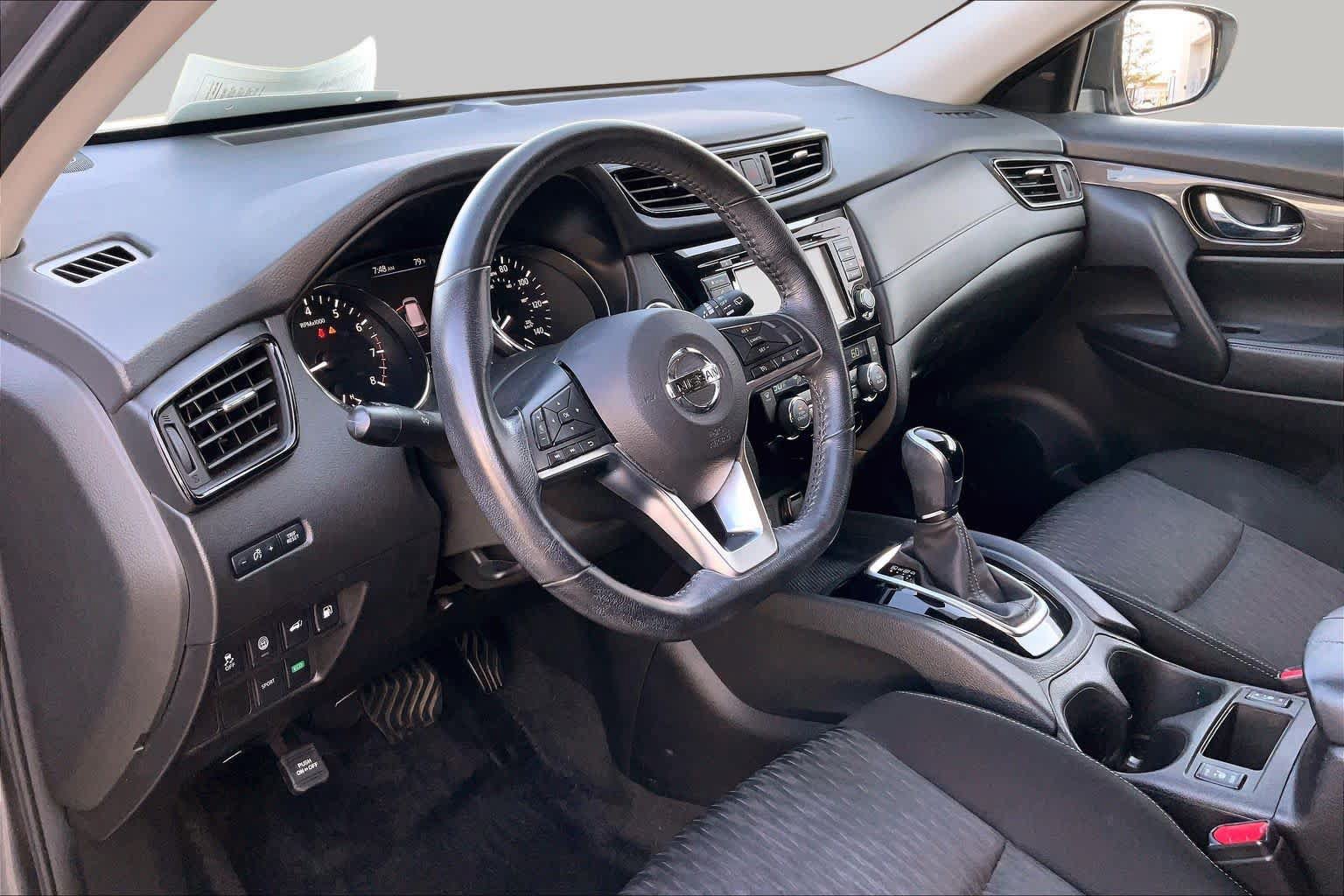 Used 2019 Nissan Rogue SV FWD image 15