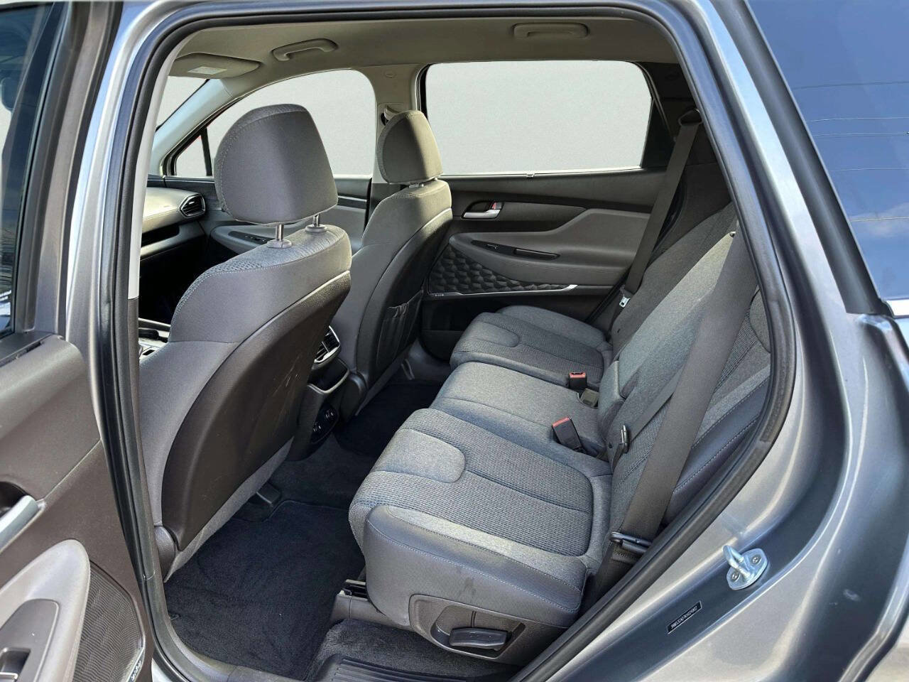 Used 2019 Hyundai Santa Fe SEL AWD/4WD image 12