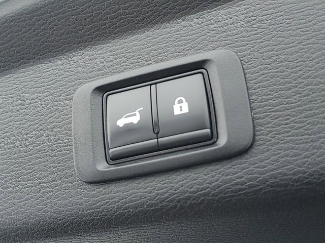 Used 2024 Mitsubishi Outlander SE image 35