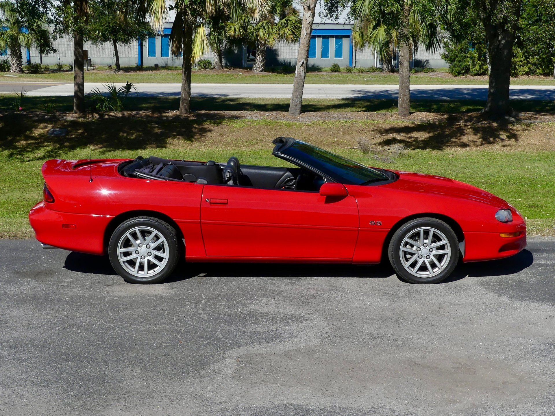 Used 2000 Chevrolet Camaro Z28 w/ SS Performance/Appearance Pkg image 27