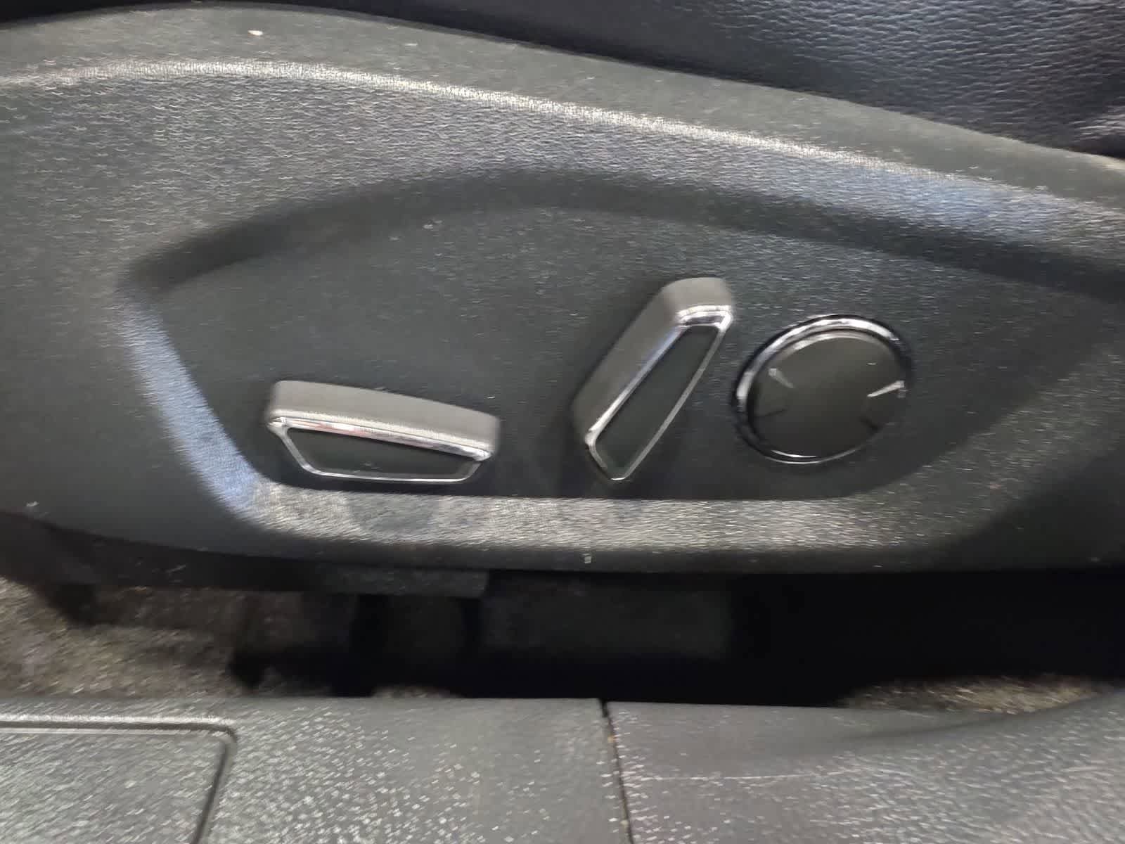 Used 2018 Ford Fusion SE w/ Equipment Group 601A FWD image 45