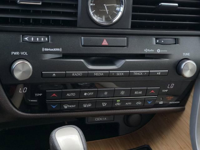 Used 2020 Lexus RX 350L FWD w/ Premium Package image 24
