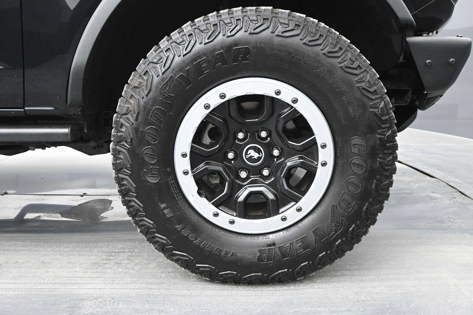 Used 2024 Ford Bronco Black Diamond w/ Sasquatch Package AWD/4WD image 10
