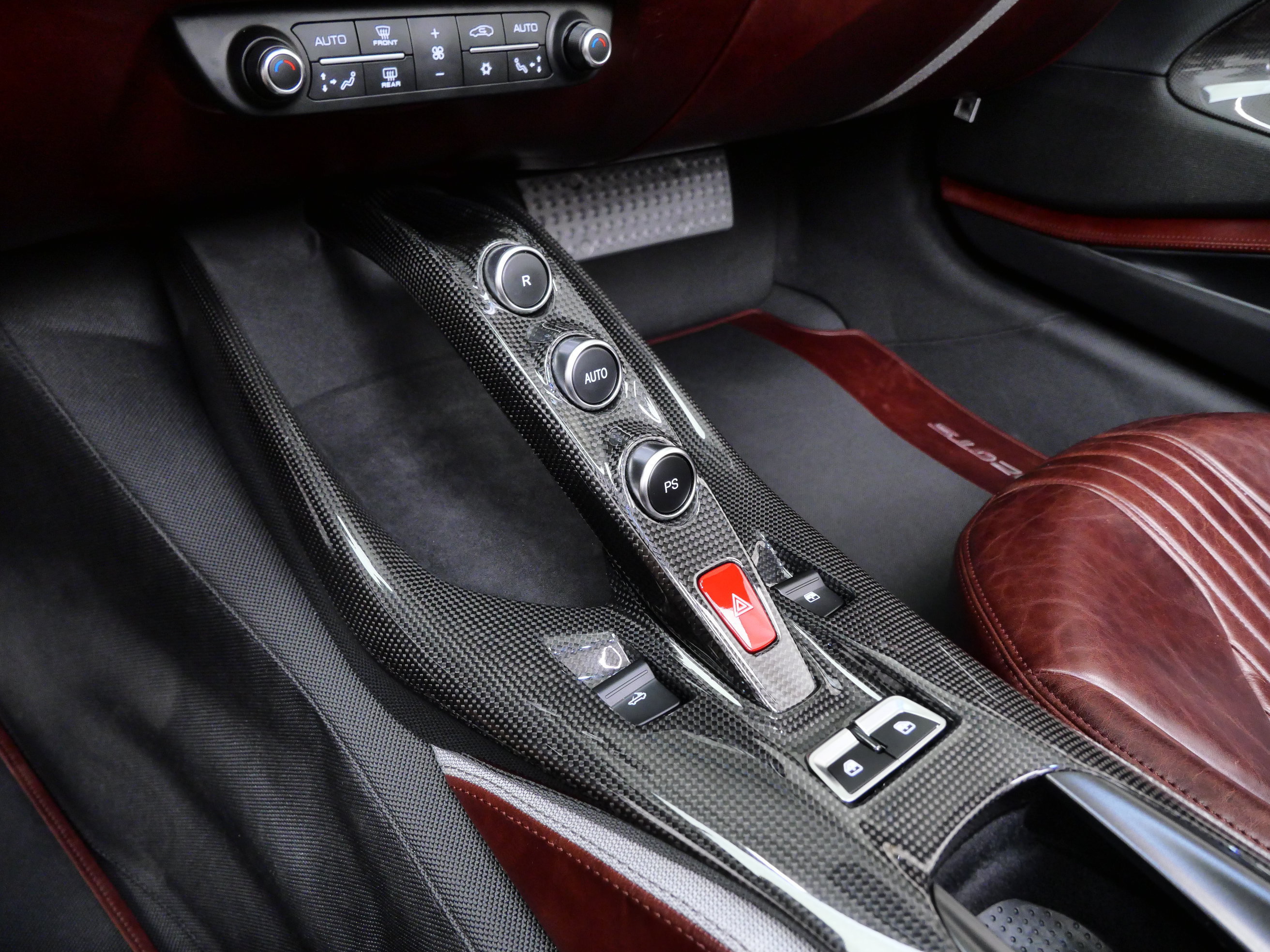 Certified 2022 Ferrari 812 GTS RWD image 25