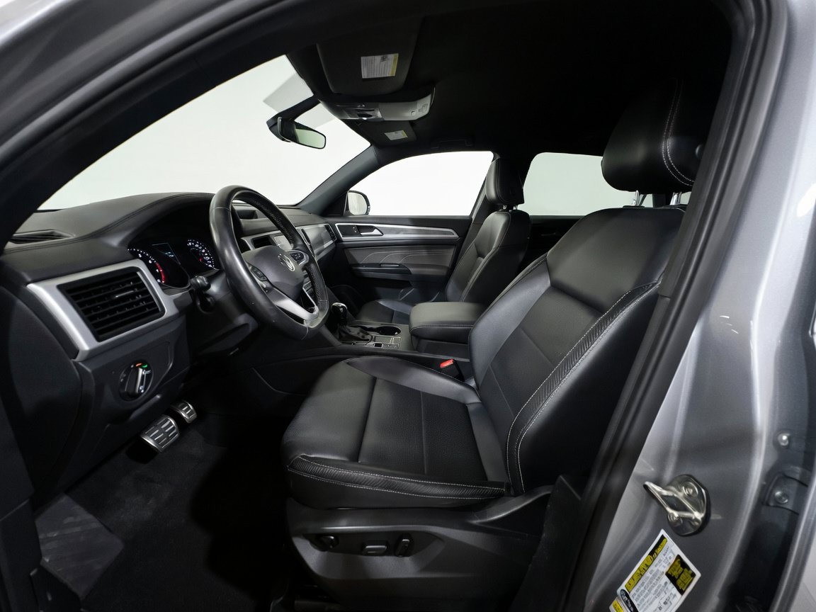 Used 2021 Volkswagen Atlas Cross Sport SE FWD image 14