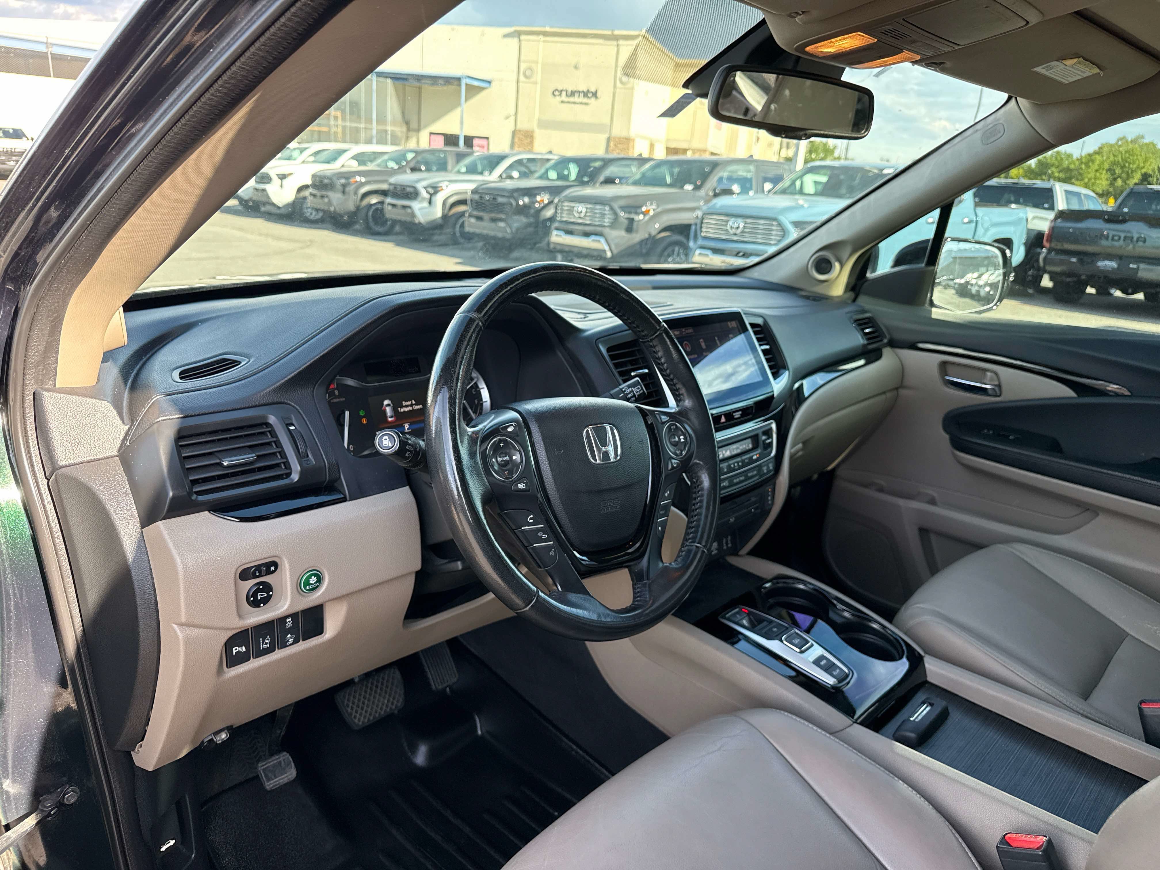 Used 2016 Honda Pilot Touring image 10