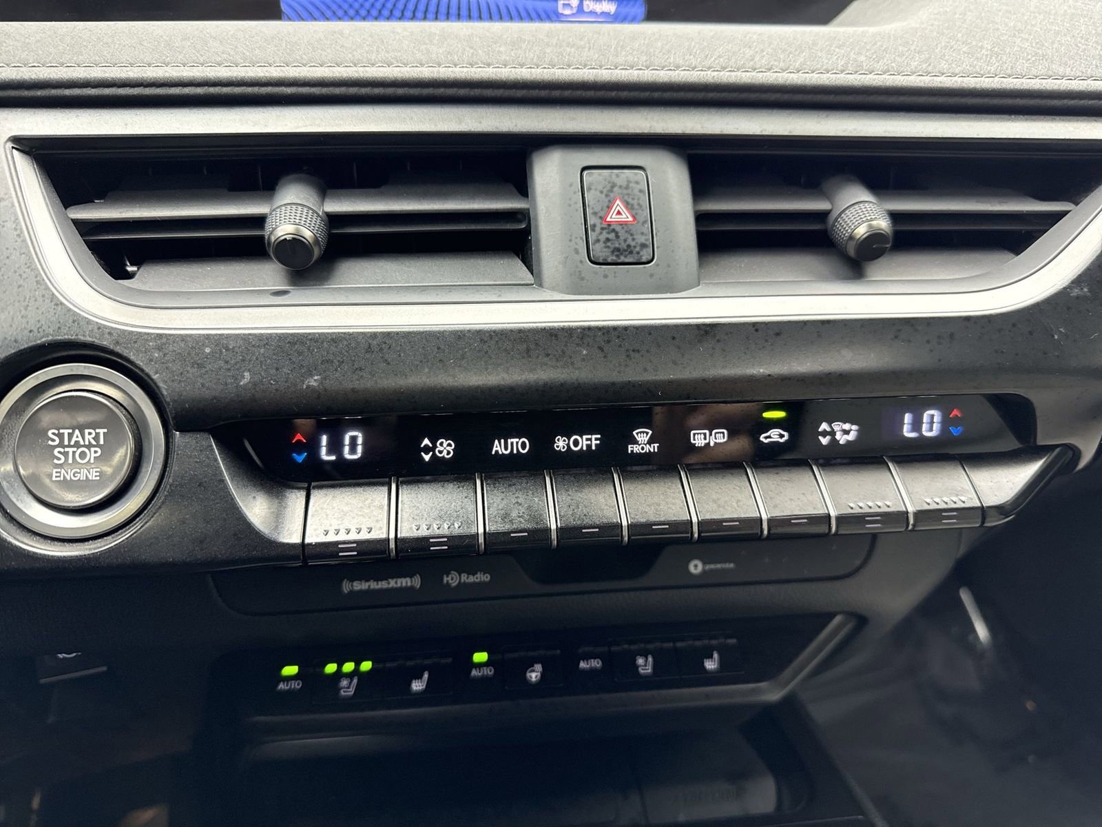 Used 2019 Lexus UX 200 w/ Premium Package image 22