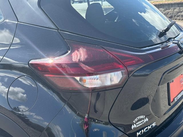 Certified 2025 Nissan Kicks Play S image 13