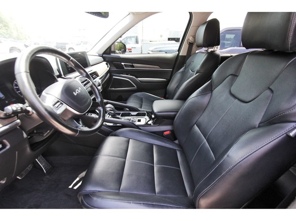 Used 2022 Kia Telluride SX w/ Nightfall Edition Package AWD/4WD image 13