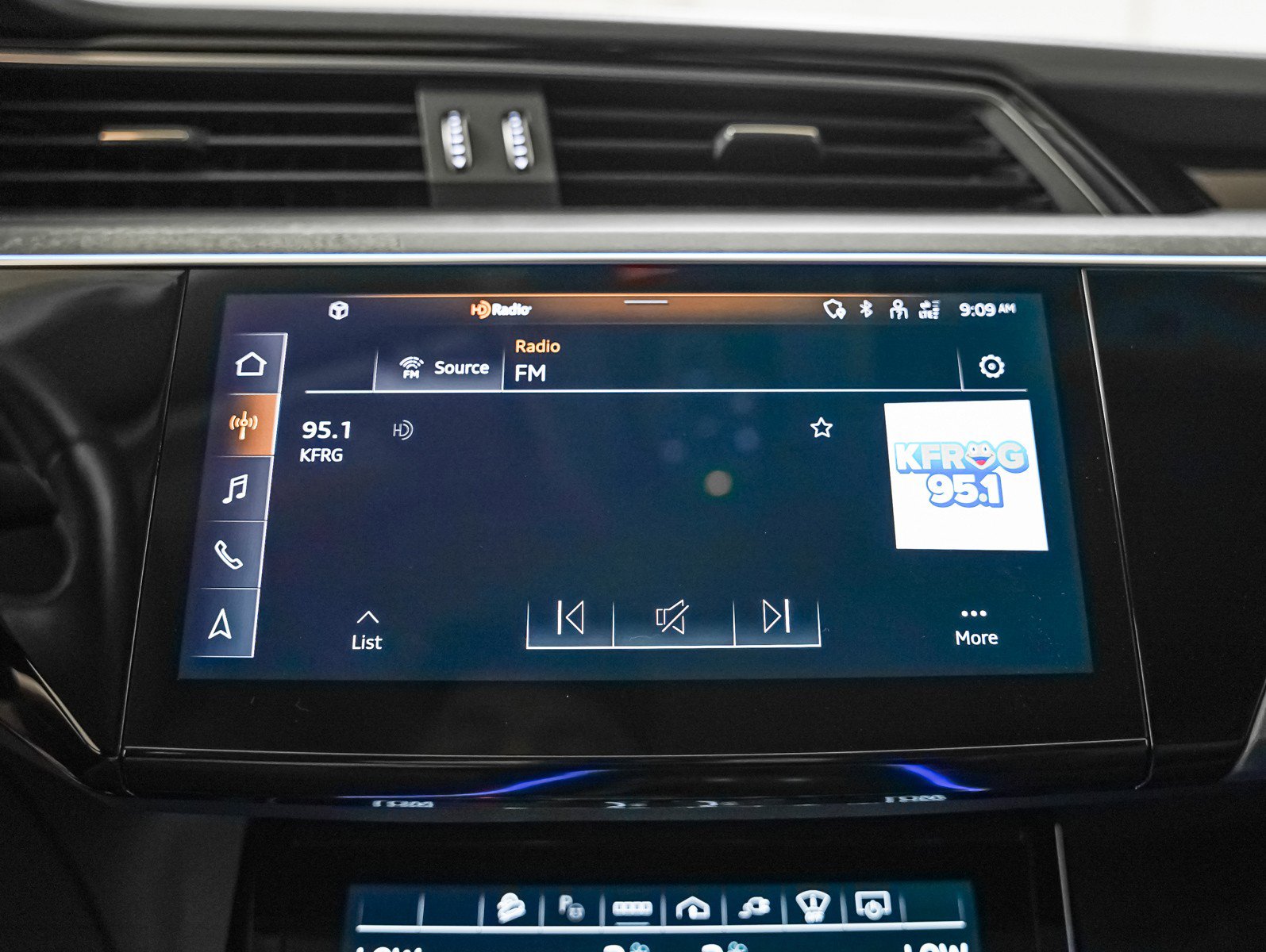 Certified 2024 Audi Q8 e-tron Prestige w/ Prestige Package image 20