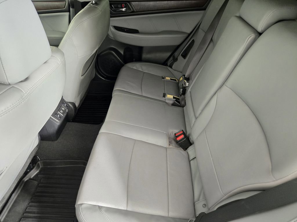 Used 2019 Subaru Outback 3.6R Limited AWD/4WD image 33
