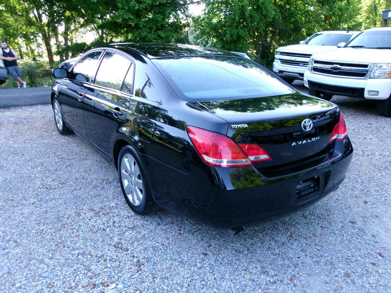 Used 2006 Toyota Avalon XLS FWD image 10