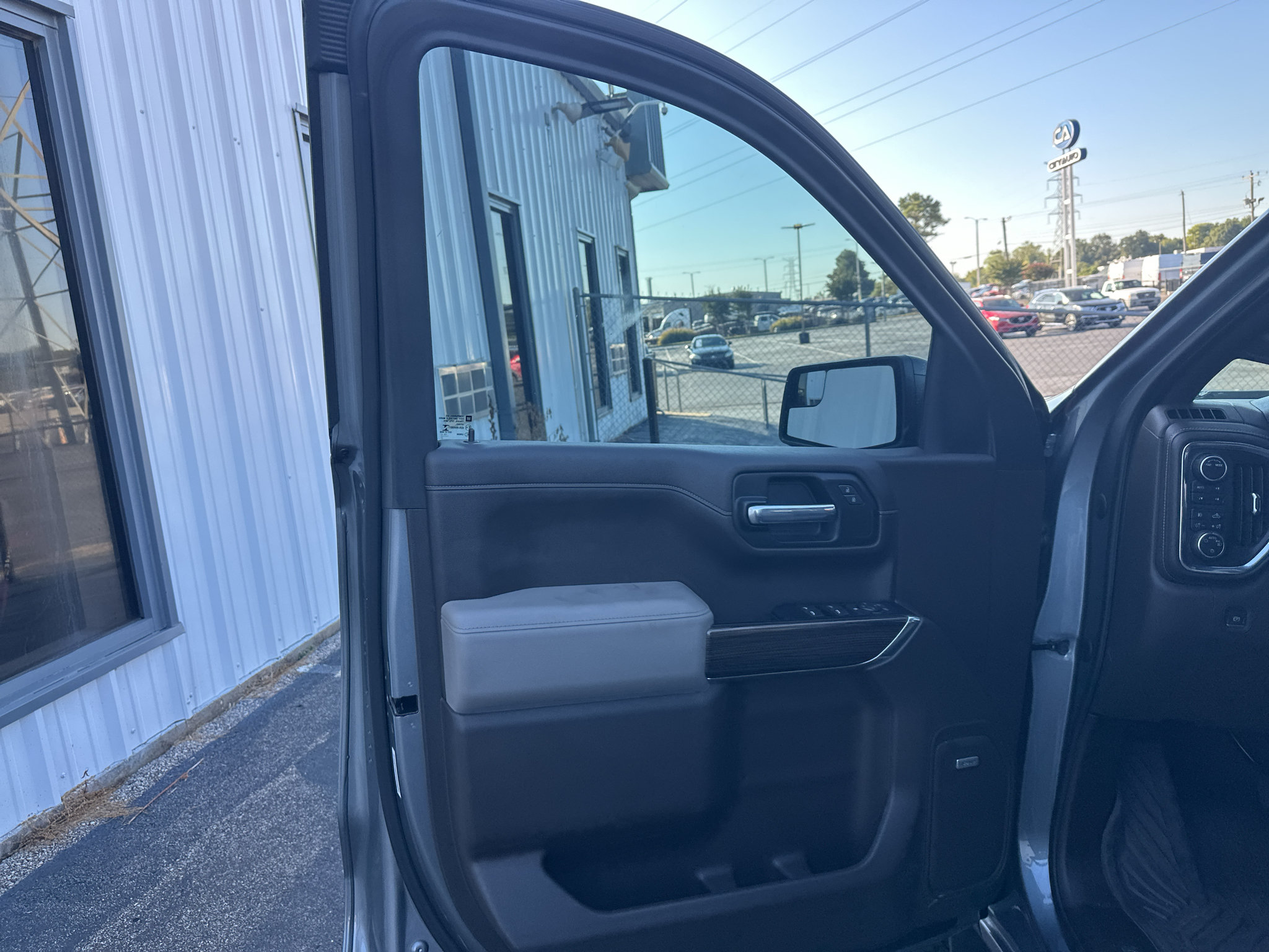 Used 2020 Chevrolet Silverado 1500 RST w/ Texas Edition AWD/4WD image 15