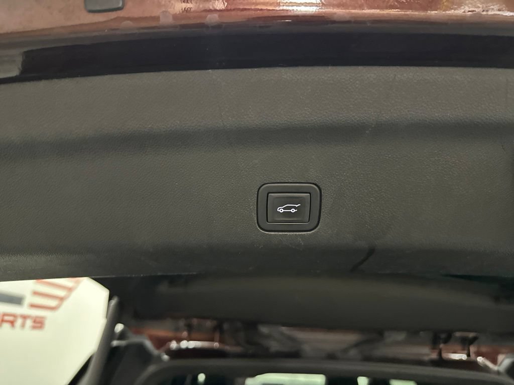 Used 2023 Chevrolet Tahoe LT AWD/4WD image 17