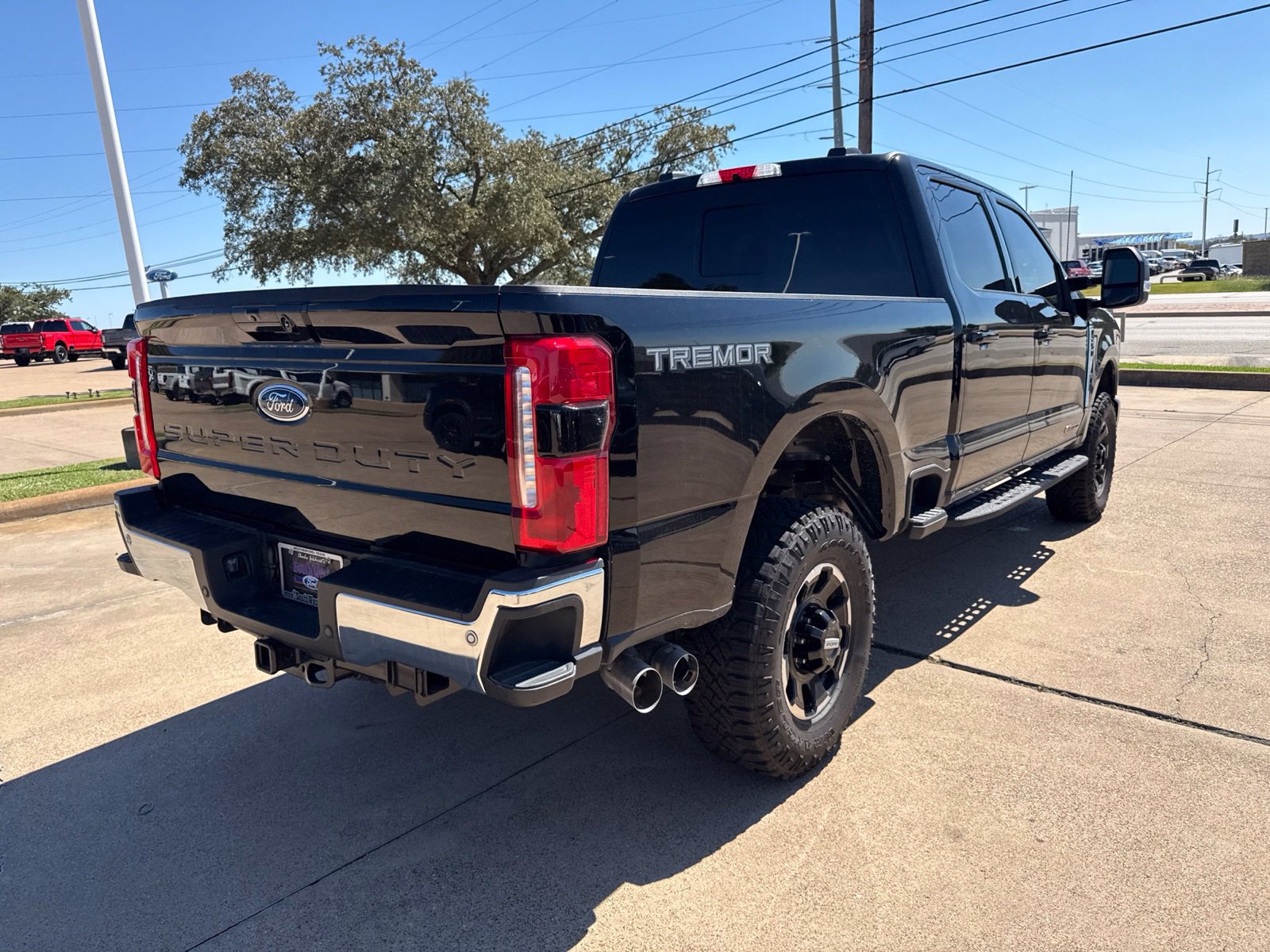 Used 2026 Ford F250 Lariat w/ Tremor Off-Road Package AWD/4WD image 7