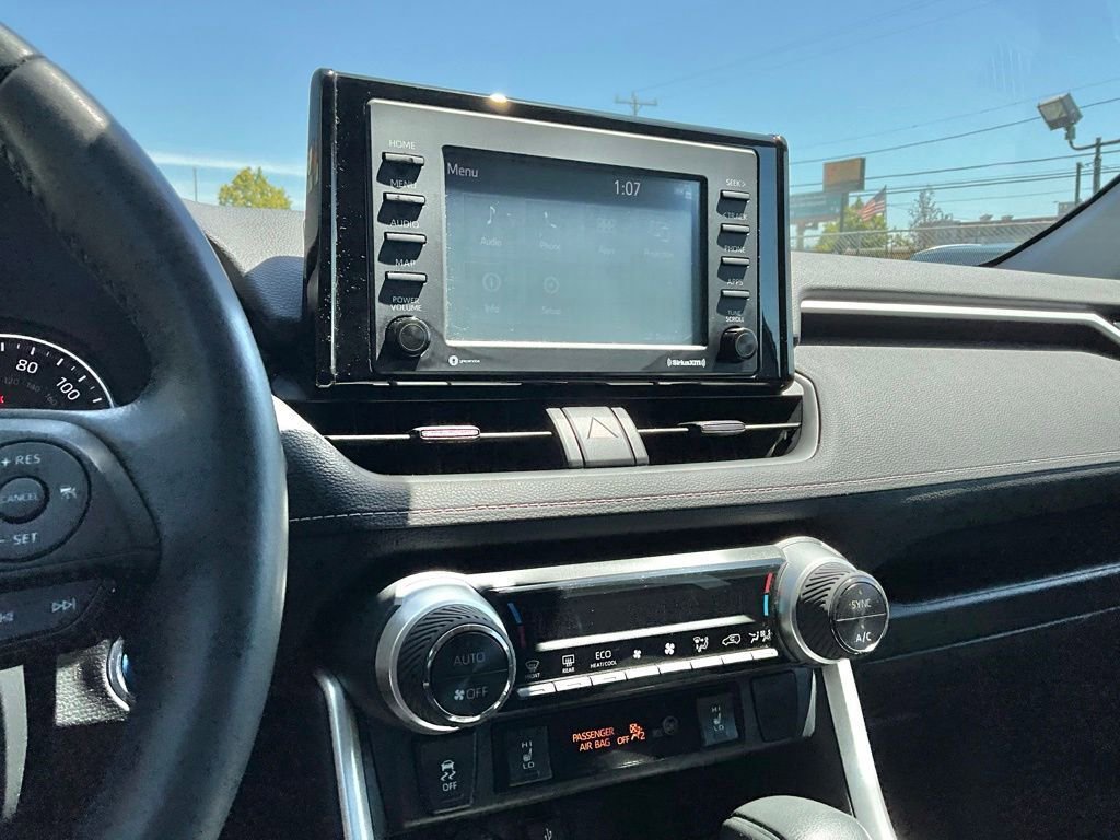 Used 2020 Toyota RAV4 XLE w/ Convenience Package AWD/4WD image 17