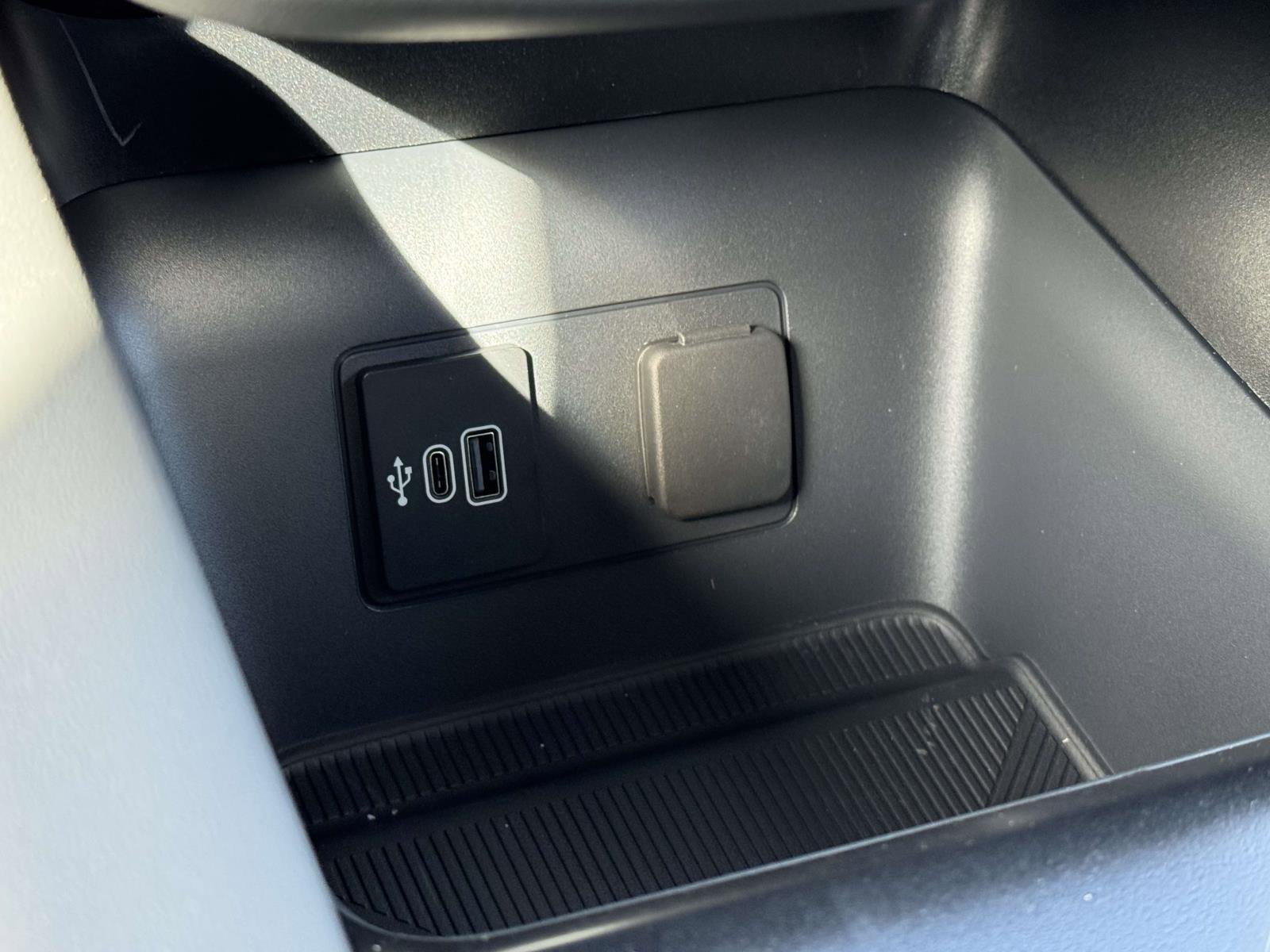 New 2026 Ford Explorer Active image 26