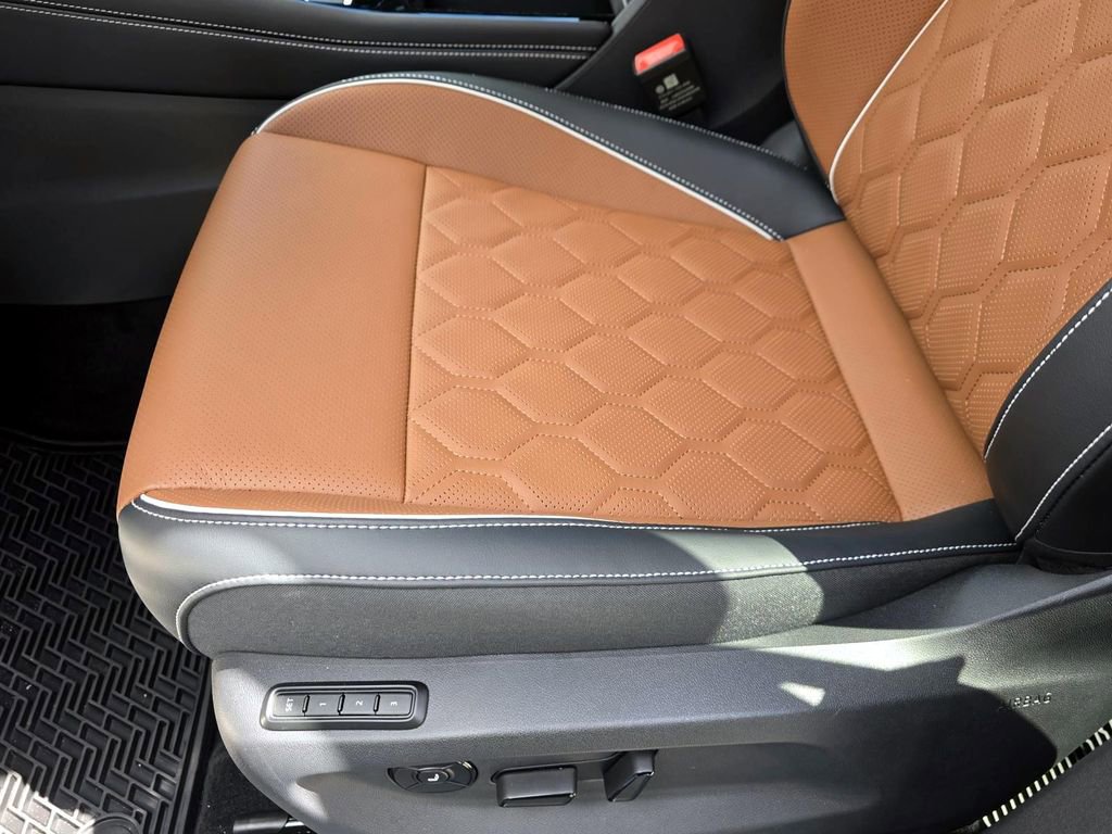 New 2026 Volkswagen Tiguan SEL R-Line AWD/4WD image 14