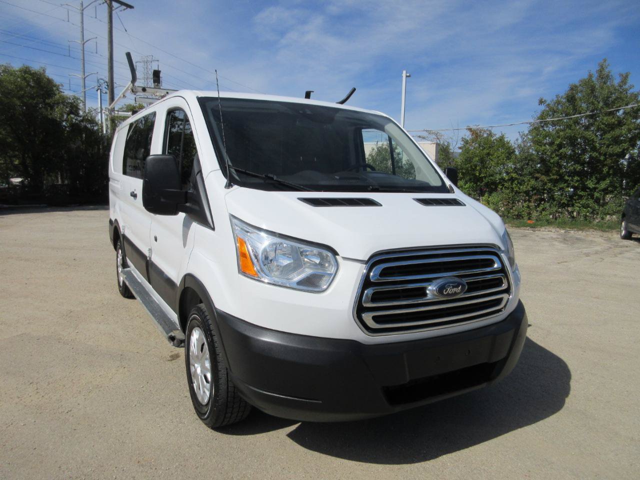 Used 2019 Ford Transit 250 130 Low Roof w/ Exterior Upgrade Package RWD image 14