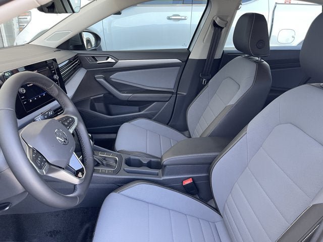 New 2025 Volkswagen Jetta SE FWD image 16
