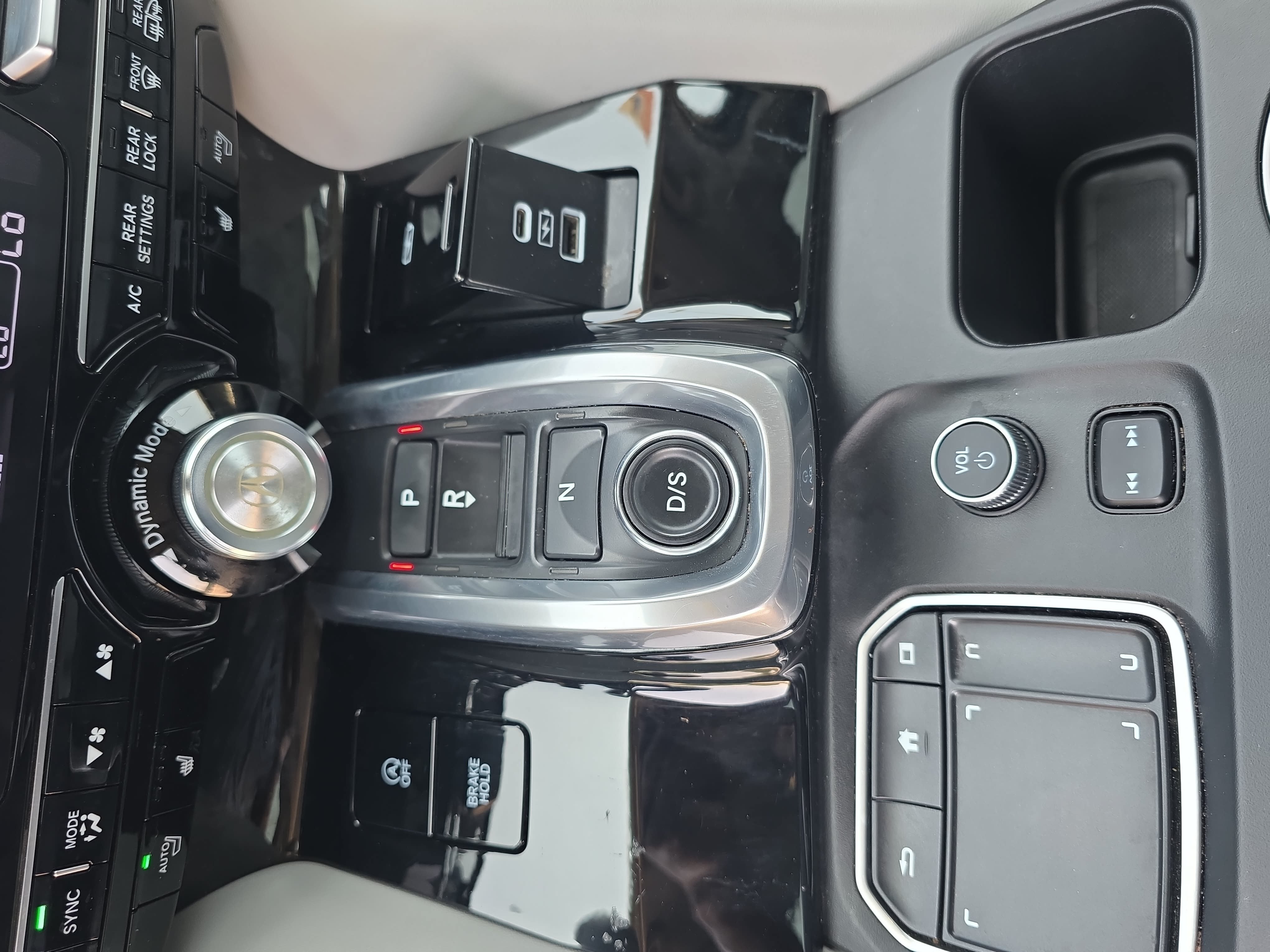 Used 2023 Acura MDX SH-AWD w/ Technology Package image 27